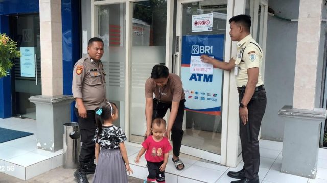 Polsek Kembangbahu Tingkatkan Kewaspadaan Keamanan di Pusat Aktivitas Masyarakat