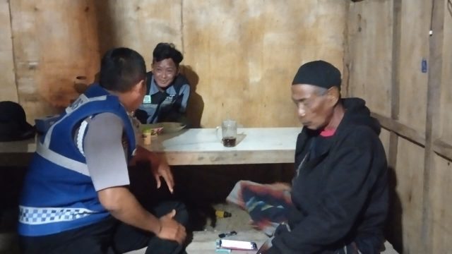 Ciptakan Kamtibmas Kondusif, Polsek Kembangbahu Gencar Laksanakan Patroli Dialogis Malam Hari